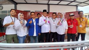 Ribuan Relawan dan Simpatisan Iringi PHS-Enny Daftar di KPU Sulbar