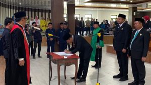 Dilantik sebagai Ketua DPRD Polman, Fahry Fadly Sampaikan Terima Kasih untuk Partai Golkar