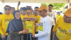 HUT Ke-61, DPD Golkar Polman Hadirkan Pasar Murah Diserbu Warga dan Senam Sehat