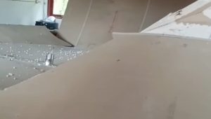 Plafon Ruang Guru SDN 065 Bala di Polman Ambruk, Diduga Akibat Pergeseran Pondasi