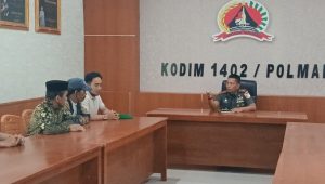 Terisolir Puluhan Tahun, Warga Desa Lenggo Datangi Kodim Polman Adukan Jalan Rusak