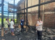 Dua Rumah di Dusun Botto Terbakar, Polsek Campalagian Langsung ke TKP