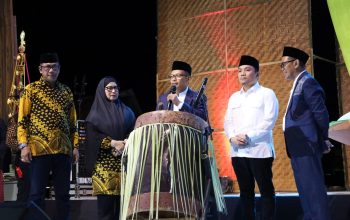 Pembukaan MTQ Polman 2026 Meriah, Bupati Serahkan Pin Emas untuk Qori Berprestasi