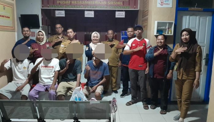 Dinsos Polman Reunifikasi 3 ODGJ Pasca Perawatan, Tekankan Peran Keluarga