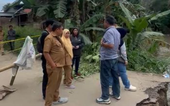 Jembatan Pussepang di Tapango Ambruk, DPRD Polman dan Dinas PU Turun Langsung ke Lokasi