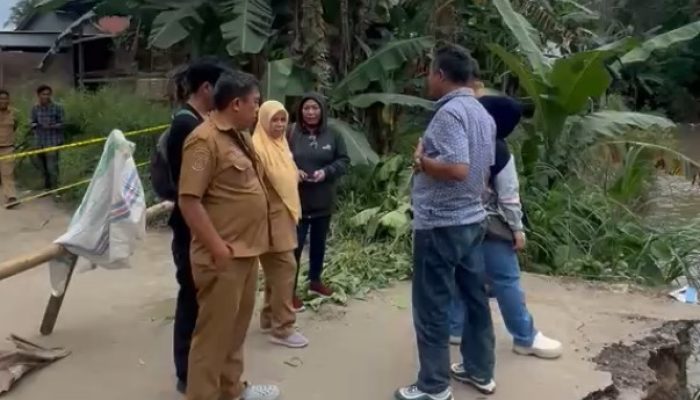Jembatan Pussepang di Tapango Ambruk, DPRD Polman dan Dinas PU Turun Langsung ke Lokasi