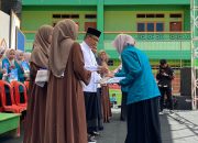 Di Wisuda Santri Al-Risalah, Bupati Polman Sumbang Gaji 10 Bulan untuk Pesantren
