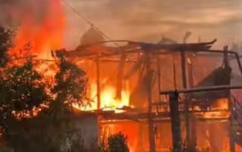 Ditinggal Pemilik, Satu Rumah di Nepo Hangus Terbakar Diduga Akibat Korsleting Listrik