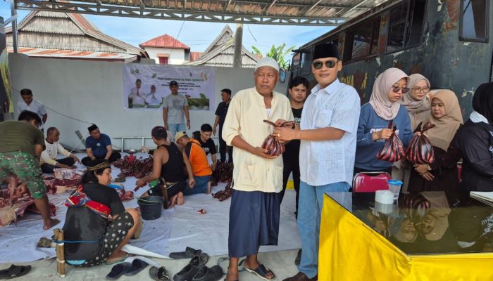Hari Raya Kurban, Kejari Polman Tebar 150 Paket Daging ke Warga