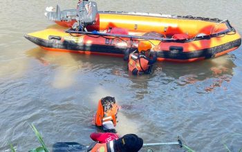 Pencarian Hari Kedua Korban Tenggelam di Sungai Maloso Polman, Tim Gabungan Sisir Sungai hingga Muara