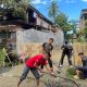 Upaya Cegah Banjir, Satpol PP-Damkar Polman Bersihkan Drainase Warga 
