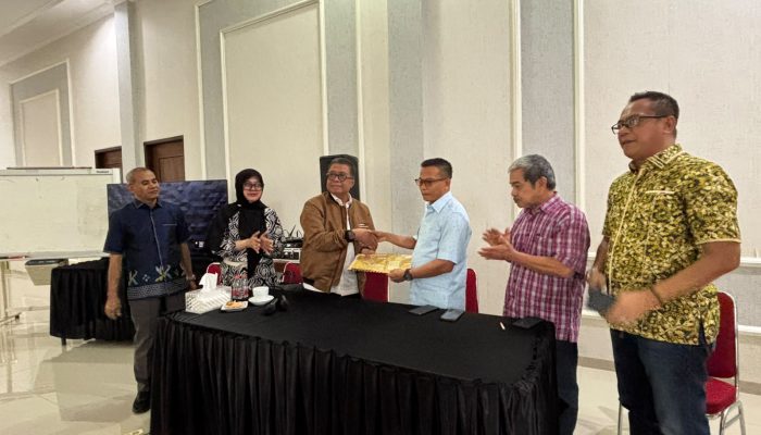 Timsel Rampungkan Seleksi JPT Pratama, Serahkan 30 Nama ke Bupati Polman
