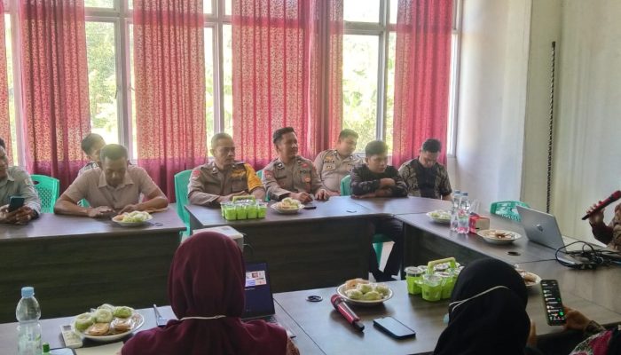 Cegah TBC Sejak Dini, Bhabinkamtibmas Desa Bunga-Bunga Ajak Warga Tingkatkan Kesadaran