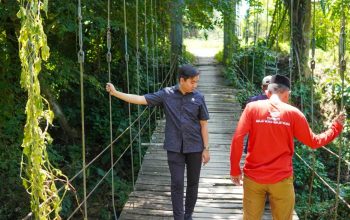 Usai Reses, Rahmat Ichwan Bahtiar Tinjau Langsung Jembatan Gantung Rusak di Matakali