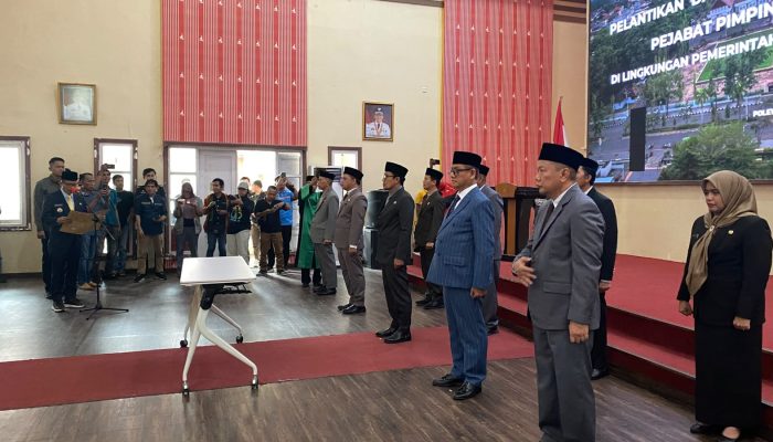 Lantik 10 Pejabat Eselon II, Bupati Polman Tekankan Jauhi Mentalitas ABS