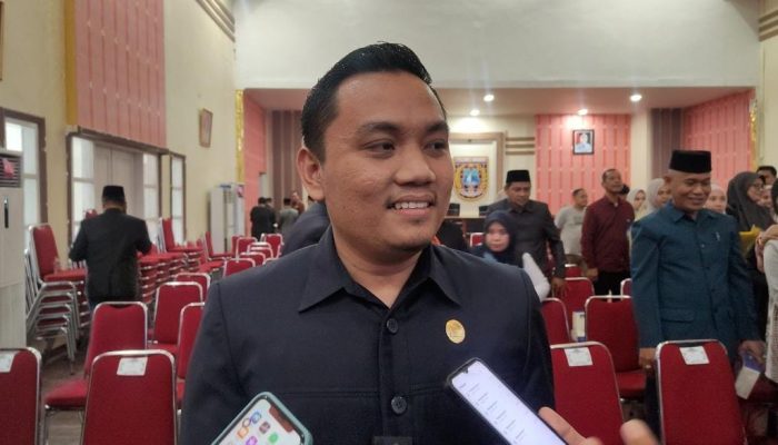 Ketua DPRD Fahry Tegaskan Penanganan Jalan Desa Kuajang Masuk APBD Pokok, Kadis PUPR: Segera Dikerjakan