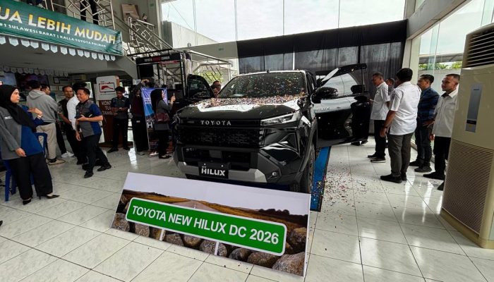 New Hilux 2026 Resmi Mengaspal di Polman, Tawarkan Performa Tangguh dan Fitur Modern