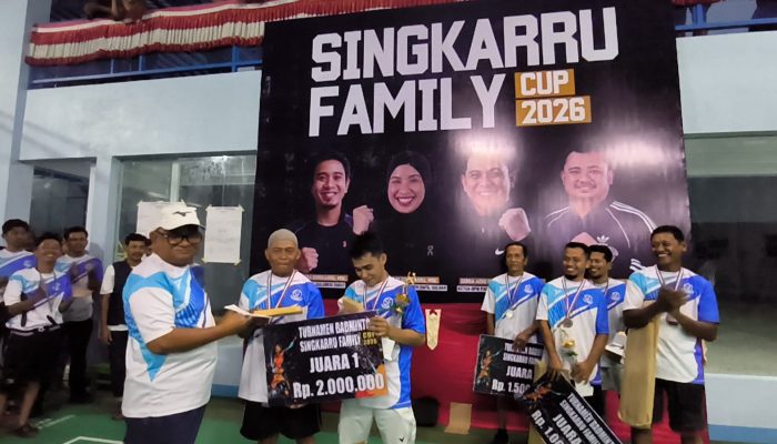 Kampanyekan Hidup Sehat, Singkarru Family Gelar Turnamen Bulutangkis, Tahun Depan Terbuka untuk Umum