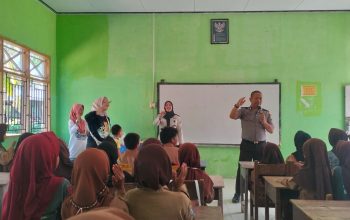 Ruang Inspirasi 4.0, Sat Binmas Polres Polman Motivasi Pelajar Pulau Battoa Jadi Abdi Negara
