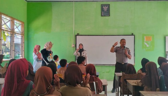 Ruang Inspirasi 4.0, Sat Binmas Polres Polman Motivasi Pelajar Pulau Battoa Jadi Abdi Negara