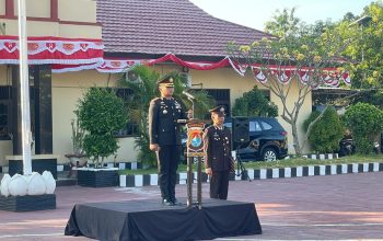 HUT RI ke-81, Kapolres Polman Pimpin Upacara Pengibaran Bendera Merah Putih