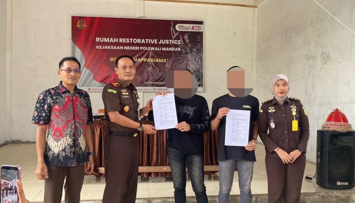 Sepakat Berdamai, Kejari Polman Selesaikan Kasus Pengeroyokan Lewat Restorative Justice
