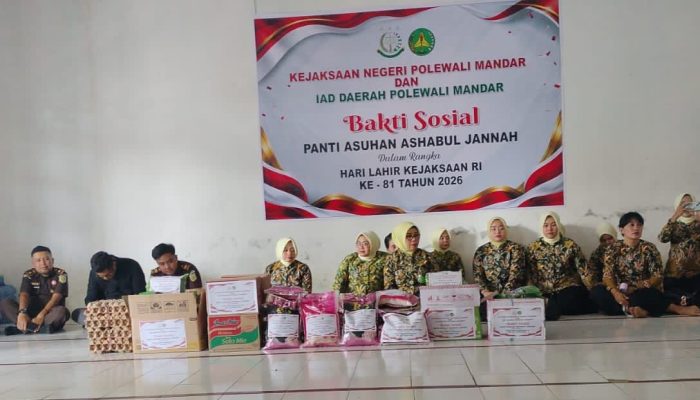Peringati Hari Lahir Kejaksaan ke-81, Kejari Polman dan IAD Gelar Baksos di Panti Asuhan