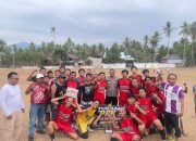 Kapolsek Binuang Hadiri Final dan Penutupan Sepak Bola Bambu Antar Dusun