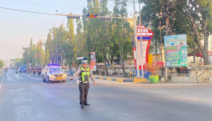 Sat Lantas Polres Polman Amankan dan Kawal Kegiatan Fun Run