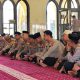 Kapolres Polman dan Jajaran Ikuti Pembinaan Rohani Bersama Kapolri dan Gus Baha Secara Daring
