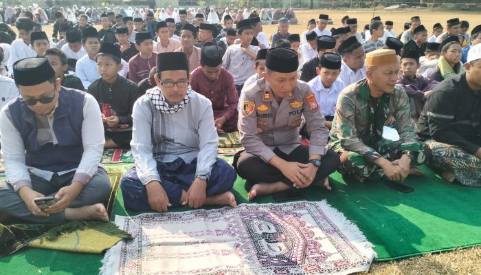 Kapolsek Polewali Hadiri Salat Istisqa di Tengah Kemarau Berkepanjangan