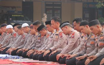 Mohon Hujan dan Keberkahan, Kapolres Polman Ikuti Sholat Istisqa
